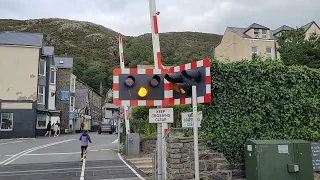 *Barrier Lifted Alarms Reactivated* Barmouth South Level Crossing
