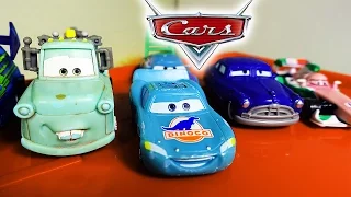 CARS 2. Cars from the movie CARS 2 changing color. Lightning McQueen and Mater CARS 2 CARS. Toys TV