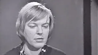 Ingeborg Bachmann reads 'An die Sonne' / (A Paean) To the Sun 1961 CC Deutsch, Eng, русский / Ned.