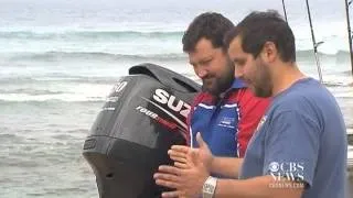 Great white shark stalks fishermen in Australia