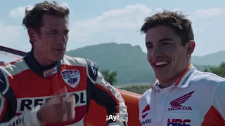 Marc Márquez disfruta de una experiencia única en el aire junto a Juan Velarde