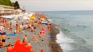 🔥Лазаревское 2020 Центральные пляжи Народу хватает Сочи обзор пляжей / Жизнь в Ялте