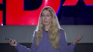 З минулого у майбутнє – ніколи не припиняйте зводити мости | Уляна Супрун | TEDxKyiv