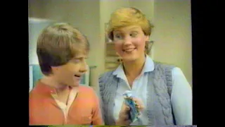 1983 Aqua-fresh Toothpaste "Triple Protection - A Complete Toothpaste" TV Commercial