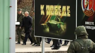 Putin visits massive military drills in eastern Siberia