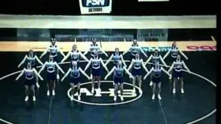 2005 Rochester Varsity cheer team round 1