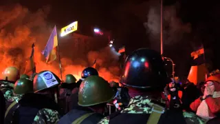 Київ, Майдан Незалежності | Ніч з 18 на 19 лютого 2014 | Феєрія Мандрів