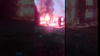 В Невере Амурской области сгорело здание школы, видео - соцсети