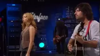 Pete Yorn and Scarlett Johansson performing "I Don't Know What To Do" from the Break Up album