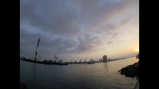 [Timelapse] Falcon 9 first stage returns to port