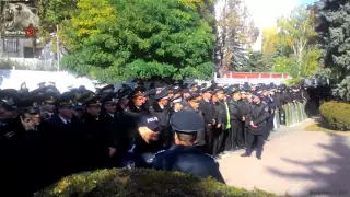 Кишинёв 15 10 2015 акция протеста левоцентристской оппозиции осада парламента