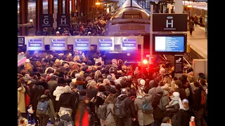 French union calls for Christmas break in transport strike