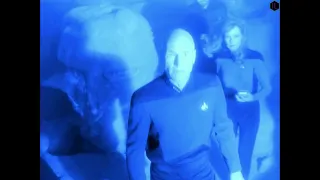 Star Trek : TNG - Picard Takes Lead Going Through Portal