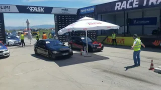 BMW e90 330d vs VW mk4 gti stage 1