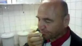 World Record Onion Eating