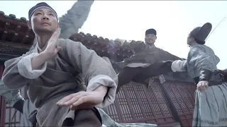 Shaolin monk attacked imperial guards🔥 Even the general was destroyed by his invincible Kungfu!!