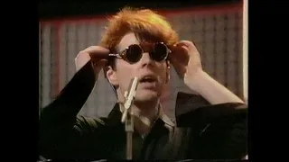 Thompson Twins   1983 03 31   Love On Your Side @ Kenny Everett Show