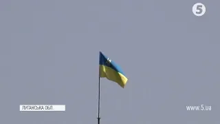 Бійці ООС встановили український прапор перед носом окупанта біля Кримського