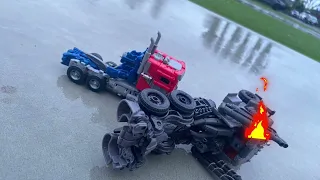 Optimus prime vs scourge (stop motion)
