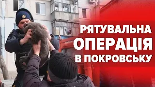 💔😢рАШИСТИ вдарили по ПОКРОВСЬКУ: влучили у багатоповерхівку – під завалами можуть бути люди