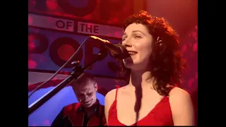 PJ HARVEY  // 1998-09-25 TOTP - A Perfect Day Elise