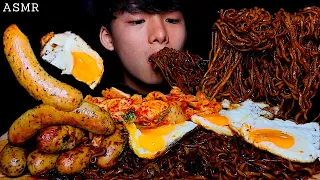 ASMR BLACK BEAN NOODLES JJAJANGMYEON + KIMCHI + FRIED EGGS + SAUSAGES 먹방 짜장면 ジャジャン麺 炸醬麵 | MAR ASMR