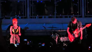 Paramore - Future (HD) (Live @ Parahoy 2)