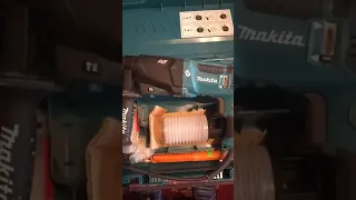 Makita HR2611FTX5 и Makita DHR242 небольшой обзор.