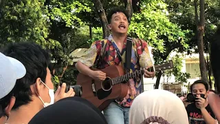 Sal Priadi - Kita Usahakan Rumah Itu (Acoustic Live at Taman Lapangan Banteng, Jakarta 25/4/2022)