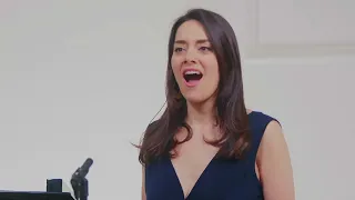 Kezia Bienek sings L'amour est un oiseau from Carmen