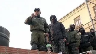 Боливия: полицейские требуют повышения зарплаты, распыляя слезоточивый газ