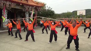 111 3 18團練  齊眉棍法第一式