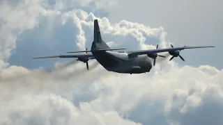 Heavy Smoke Takeoff Antonov An-12 — Russian Air Force, Kubinka AFB, Army 2020