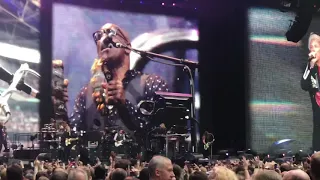 Bon Jovi - Born to be my baby live at Wembley 2019