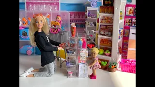 Novelinha da Barbie. Rotina da tarde: Barbie faz compras no supermercado com suas filhas. Miniaturas