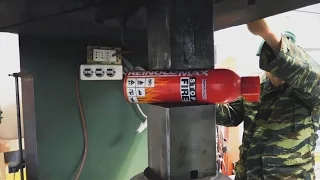 Experiment Small Fire Extinguisher VS Hydraulic Press 200 ton