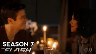 Barry & Iris kissing each other felt Multiple Earthquakes in Central City | The Flash: 7x04 Opening