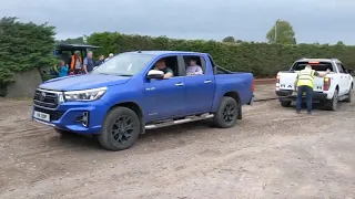 Toyota hilux vs ford ranger tug of war !