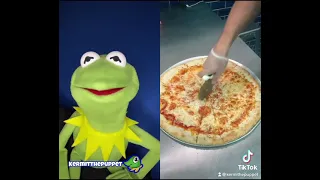 Oh a fresh pie save me a slice ( Tiktok ) with Kermit