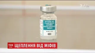 Історії ТСН. Щеплення від міфів: ТСН перевірила, чи безпечні індійські вакцини