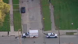 Male shot dead in Chicago's West Pullman neighborhood