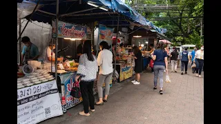 [4K] Walking tour of Bangkok at Wireless road a foodie's paradise on lunchtime