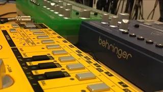 Behringer RD-6 vs. TD-3 - Funk Sensation