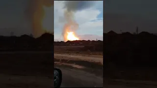 Местные жители публикуют свежие кадры пожара в Саратовской области