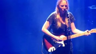 Lissie sings "Here Before" at Shepherd's Bush Empire 13th December 2010