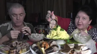 MUKBANG RUSSIA|MASHED POTATOES|SMOKED FISH|ПЮРЕШКА|КОПЧЕНЫЕ:СКУМБРИЯ,КАМБАЛА,СЕЛЬДЬ,БРЮШКИ СЕМГИ|