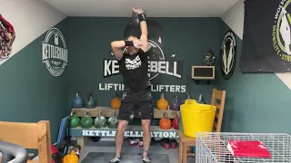 Half snatch 20 kg x 1000 reps.