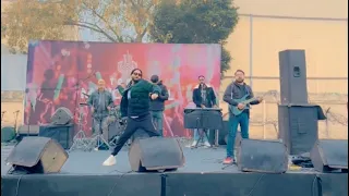 bilal saeed live concert 🎵 bilal saeed hit the mic to audience badly 😢