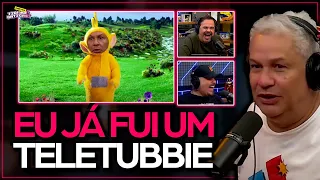 SIKERA JR CONTA FANTASIA DE CASAL COM SUA ROUPA DE TELETUBBIE KKKKKK!