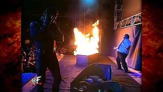 Kane Chokeslams The Undertaker Into His Mother's Casket! 4/20/98